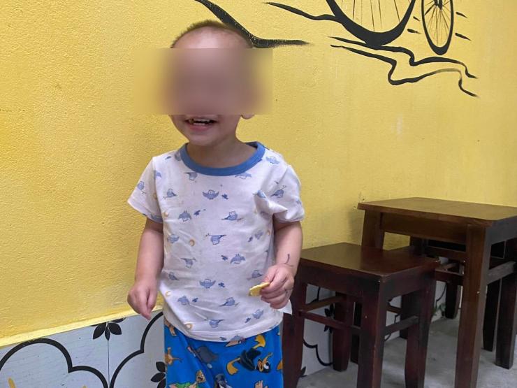 Tin tức trong ngày - Vụ bé trai 2 tuổi bị bỏ rơi: Nhiều người muốn nhận nuôi cháu bé