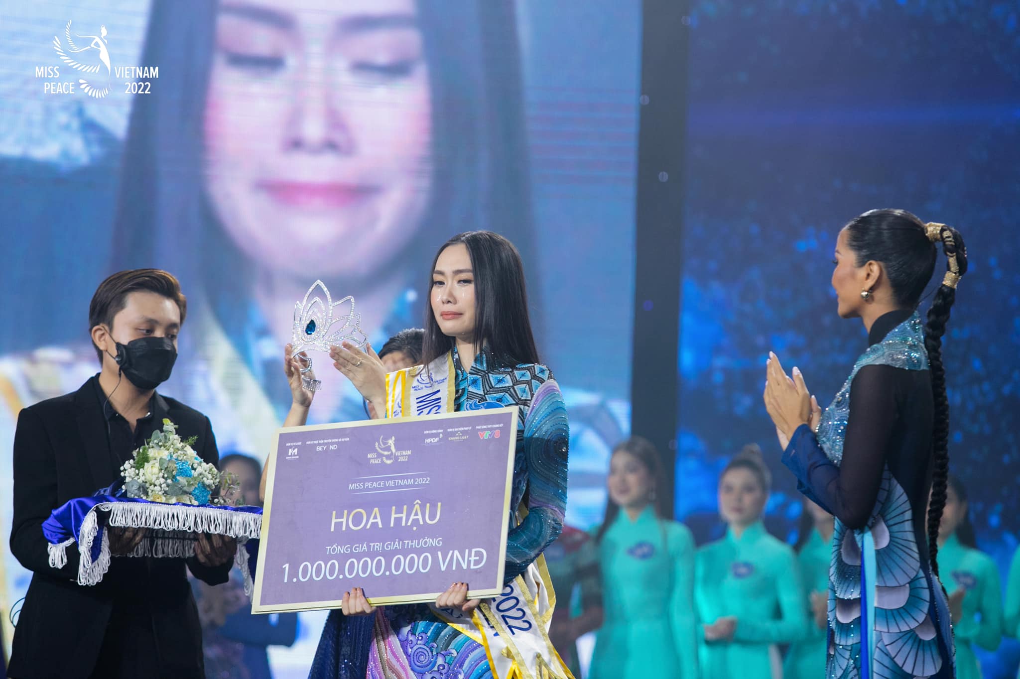 Miss Peace Vietnam 2022 Ban Mai: “Mọi người nói tôi học giỏi nhưng không đẹp” - 4