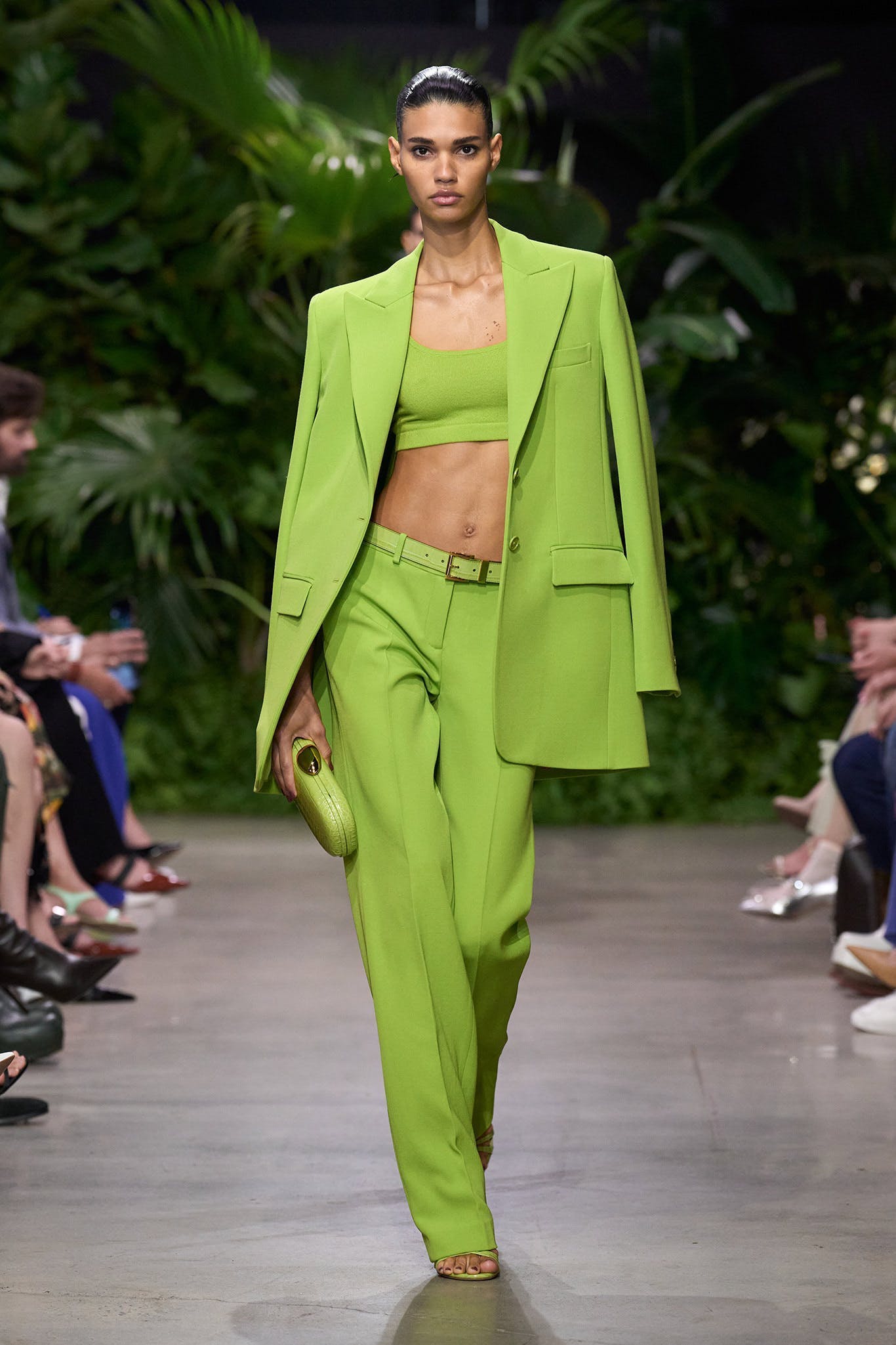 8 xu hướng thời trang từ sàn diễn Xuân Hè 2023 - 2