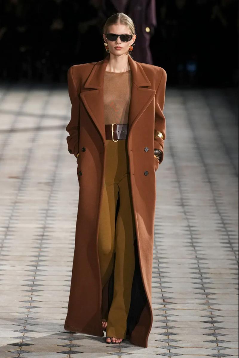 Một trong những show diễn đẹp nhất của YSL dưới chân tháp Eiffel - 9