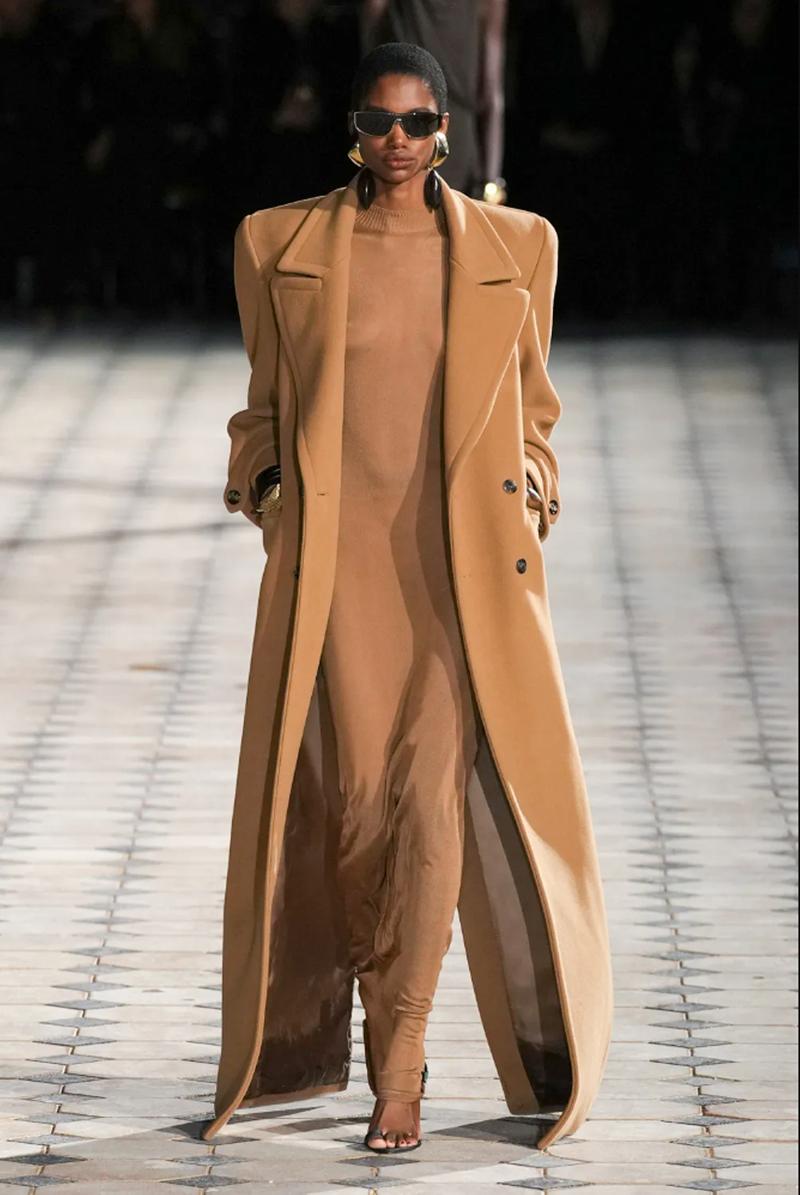 Một trong những show diễn đẹp nhất của YSL dưới chân tháp Eiffel - 6