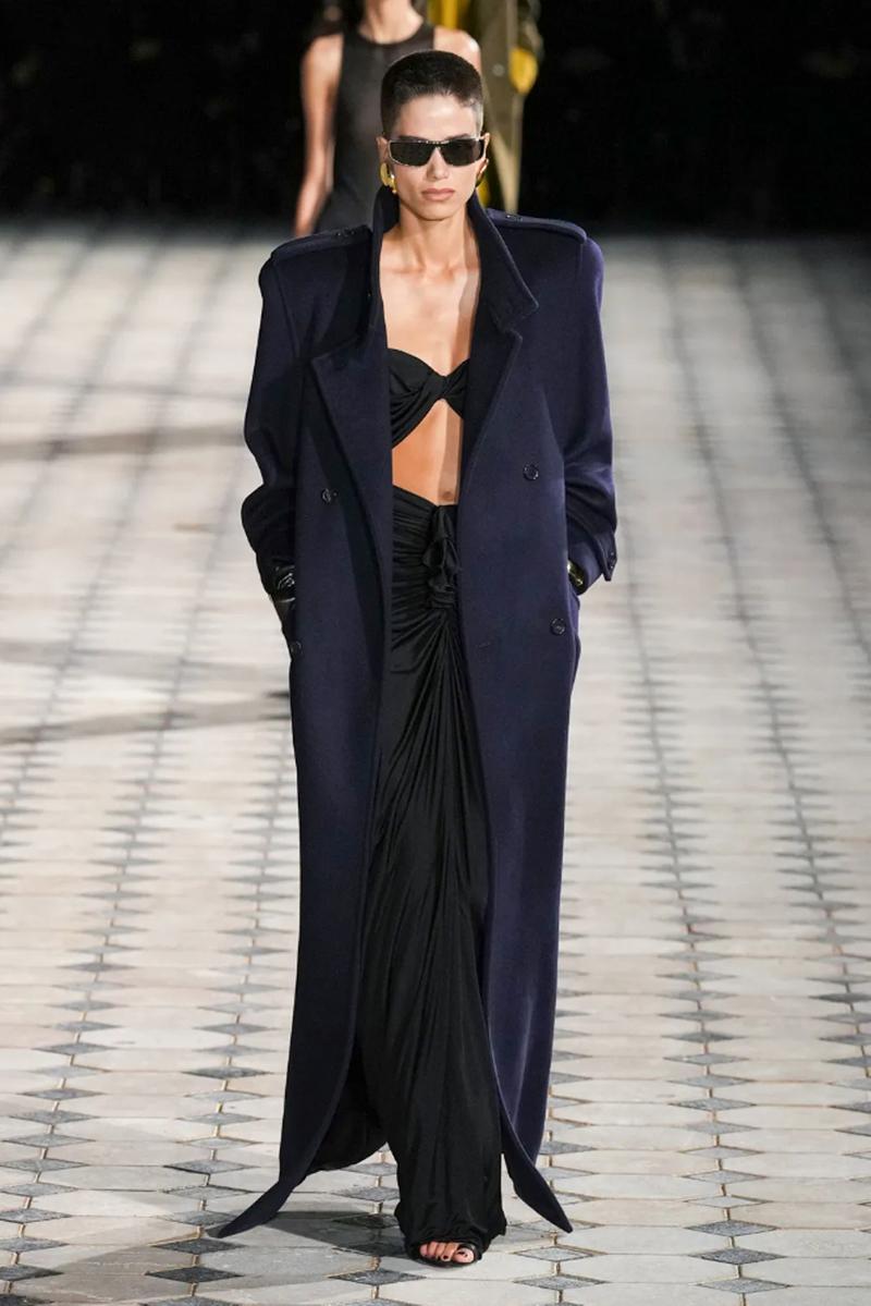 Một trong những show diễn đẹp nhất của YSL dưới chân tháp Eiffel - 3