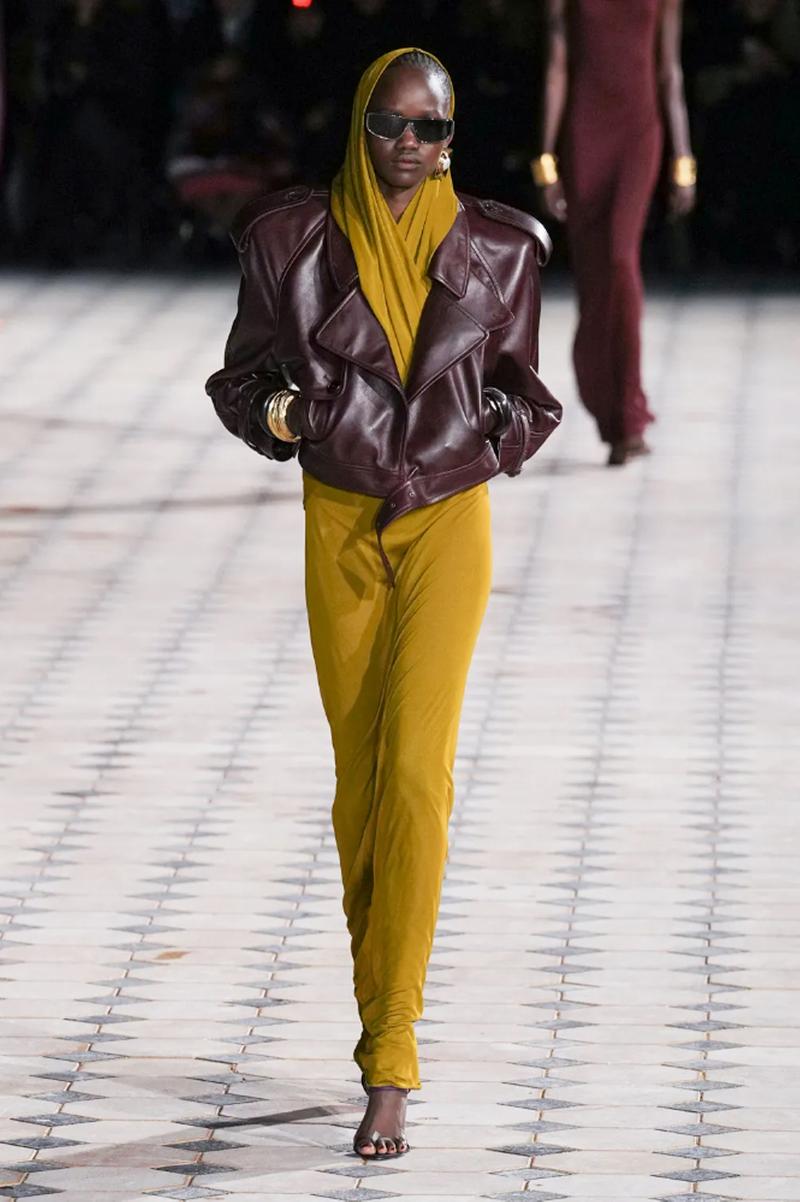 Một trong những show diễn đẹp nhất của YSL dưới chân tháp Eiffel - 17