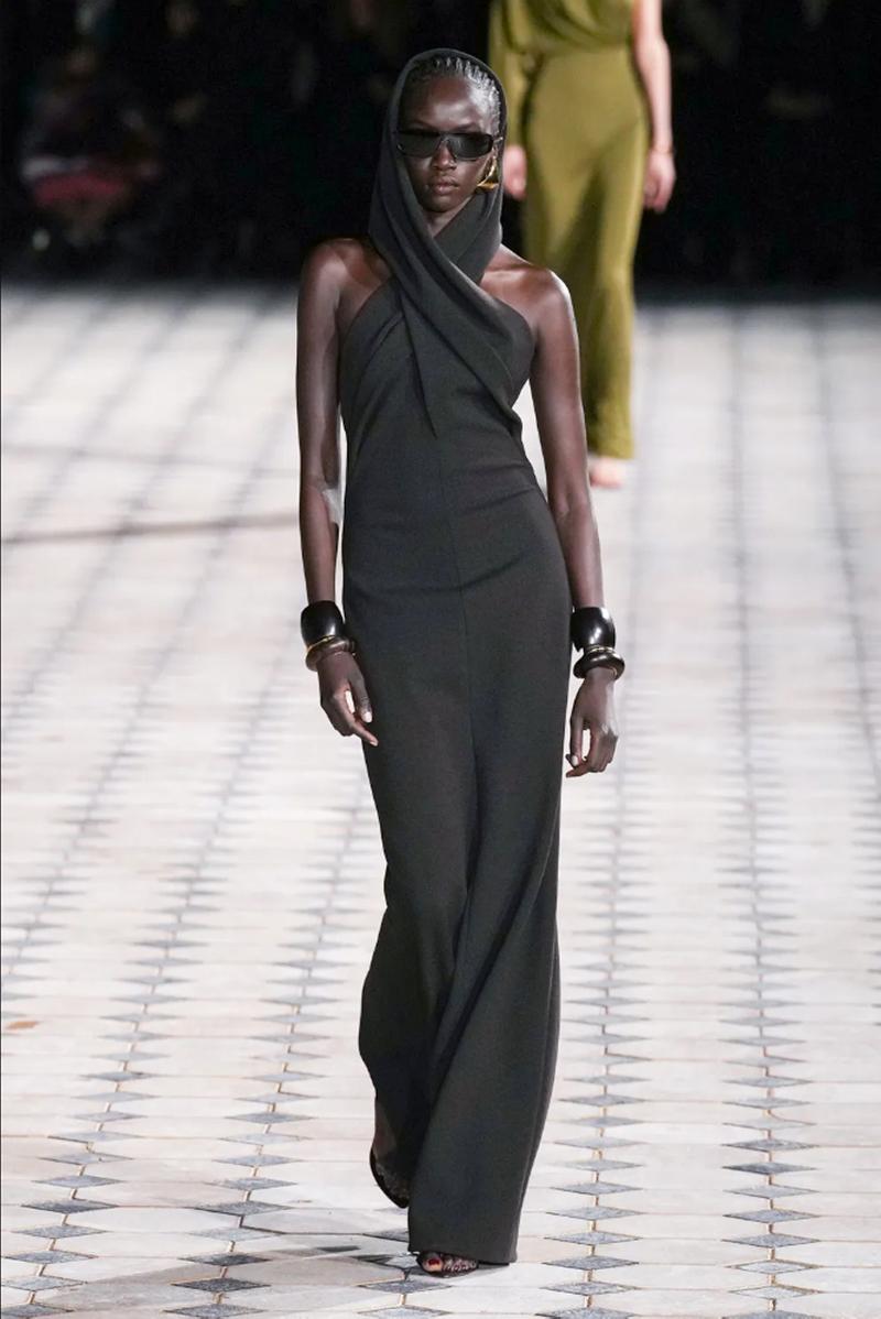 Một trong những show diễn đẹp nhất của YSL dưới chân tháp Eiffel - 14