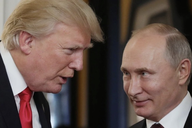 Ông Trump và ông Putin trong một cuộc gặp năm 2017.