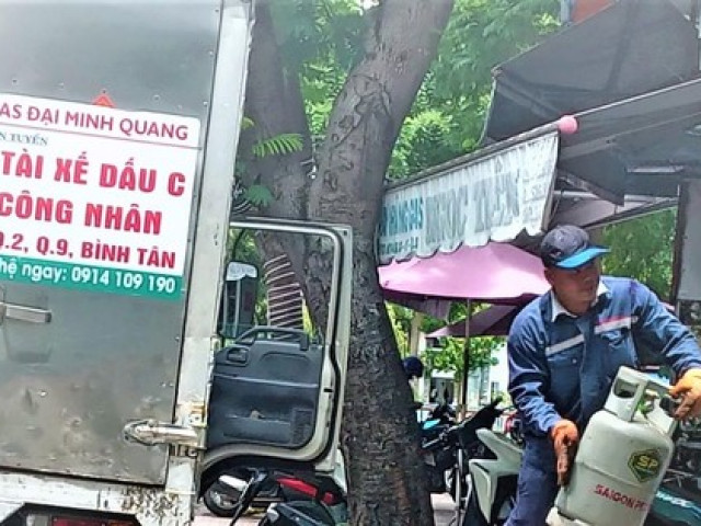 Thị trường - Tiêu dùng - Giá gas tiếp tục giảm mạnh hơn 18.000 đồng/bình