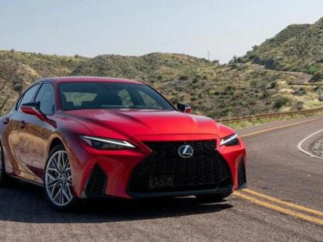 Tin tức ô tô - 5 mẫu sedan thể thao mạnh mẽ và nhiều tính năng mới