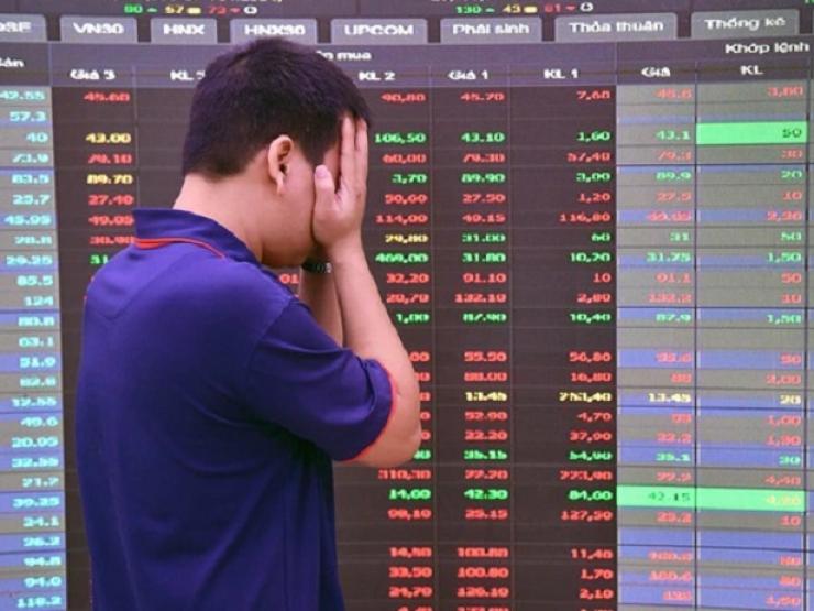 Kinh doanh - Choáng váng nhìn tài khoản bay hơi chóng mặt, F0 ngậm ngùi kể về trải nghiệm cay đắng với chứng khoán