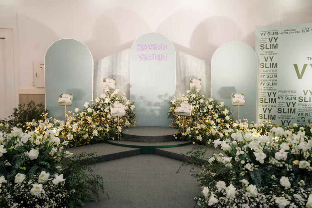 Láo Soái Nhi, Hoài Thu đọ dáng nóng bỏng trong sự kiện ra mắt sản phẩm của Havyco Group - 5