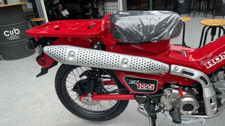 Với số lượng sản xuất đúng 150 chiếc, phiên bản đặc biệt này sẽ đi kèm 14 phụ kiện do các thương hiệu Stanley và H2C sản xuất
