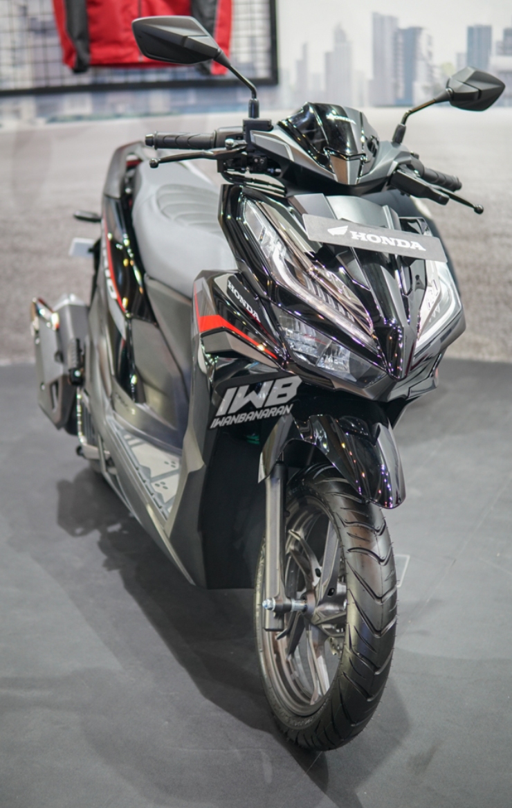 Honda mới chính thức trình làng mẫu xe tay ga 2023 Honda Vario 125 tại thị trường Indonesia. Mẫu xe này tương đương với Honda Click 125 ở Thái Lan. Trong thực tế Vario 125 có một số nét tương đồng với kiểu xe Air Blade ở Việt Nam. 
