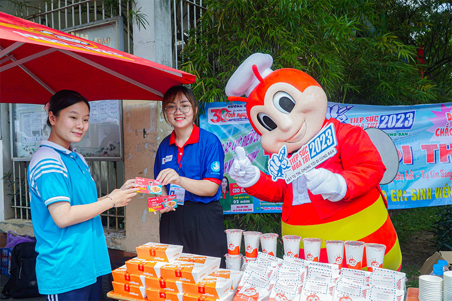 Jollibee Việt Nam đồng hành cùng chương trình Tiếp sức mùa thi 2023 - 1