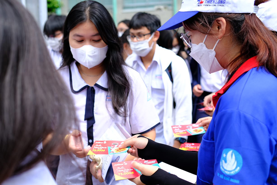 Jollibee Việt Nam đồng hành cùng chương trình Tiếp sức mùa thi 2023 - 2