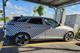 Tin tức ô tô - VinFast VF 6 xuất hiện tại trạm sạc ở nhà máy Hải Phòng