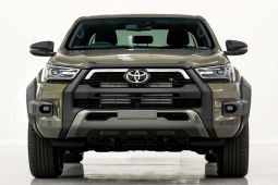 Toyota Hilux có thêm tùy chọn động cơ mild-hybird
