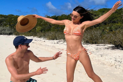 Làm đẹp - Sắc vóc mơn mởn của hai chân dài “hạ gục” tỷ phú, triệu phú nổi tiếng thế giới