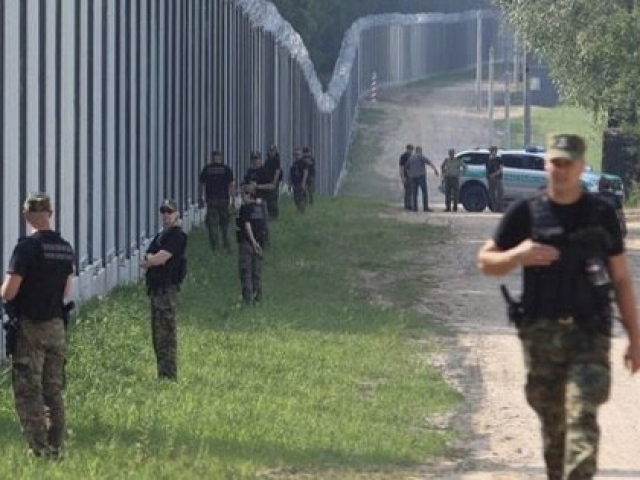 Hàng ngàn tay súng Wagner đến Belarus, Ba Lan siết chặt kiểm soát biên giới