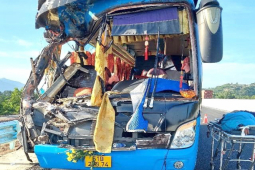 Tai nạn ô tô khách với xe tải trên cao tốc Nha Trang - Cam Lâm, 8 người thương vong