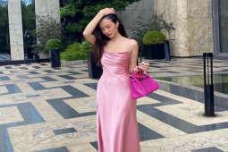 Thời trang - Midu khéo mặc váy lụa đi trong gió, thoát khỏi tai nạn "dính người" khi xưa