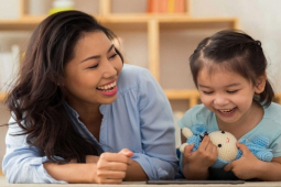 Truyện cười - Truyện cười: Mẹ "cạn lời" khi nói chuyện với con cái