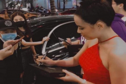 Thời trang - Từng bị vai u, bắp tay to khi mặc yếm: Hoàng Thùy Linh "phục thù" và có cái kết bất ngờ