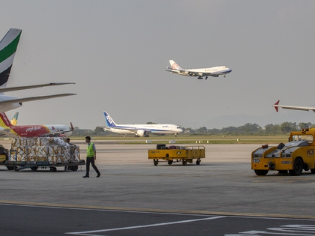 Tin tức trong ngày - Phát hiện cánh quạt động cơ máy bay hành trình Hà Nội - Đà Nẵng bị mẻ