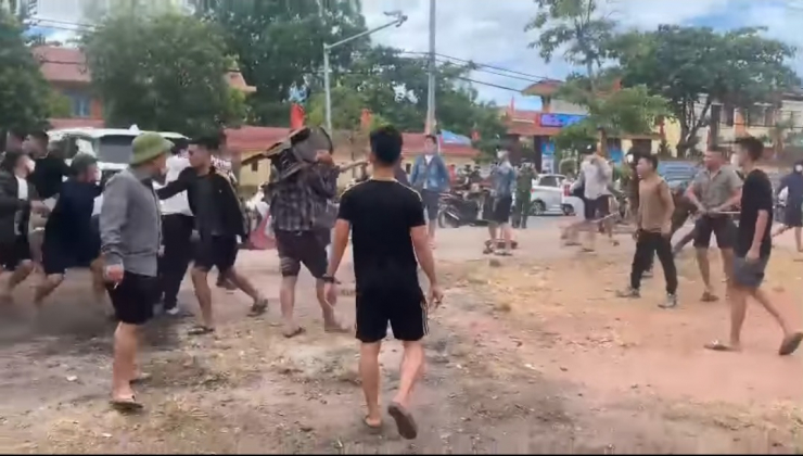 Hai băng nhóm lao vào "huyết chiến"