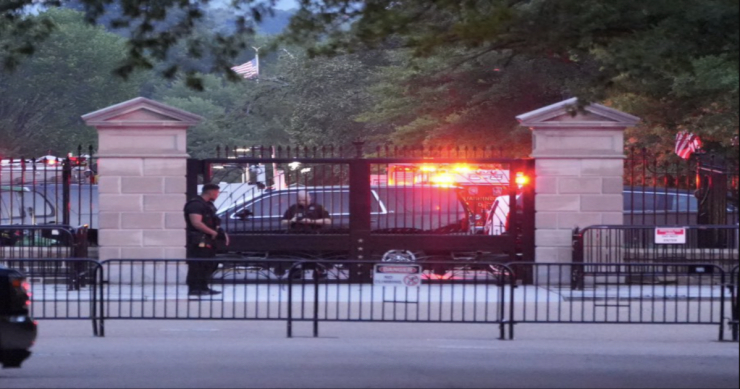 Một vật thể không xác định được tìm thấy trong khu phức hợp Nhà Trắng. Ảnh: Twitter