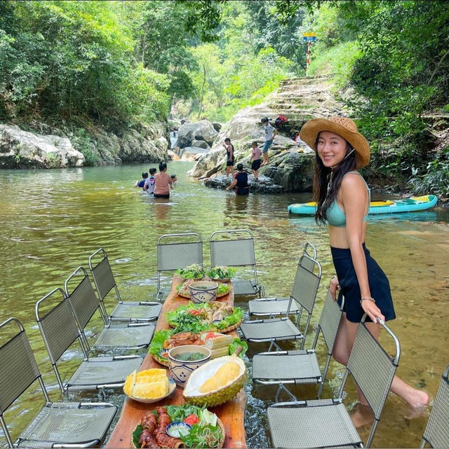 Thác Tà Gụ đang trở thành điểm camping độc đáo tại Khánh Hòa được dân xê dịch "truy lùng" (Ảnh: Riri Phương Trinh)