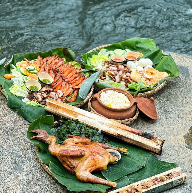 Được nghe tiếng chim líu lo, thưởng thức bữa ăn bên ngọn lửa hồng là cảm giác vô cùng ấm cùng mà bất cứ ai cũng mong muốn được cảm nhận.