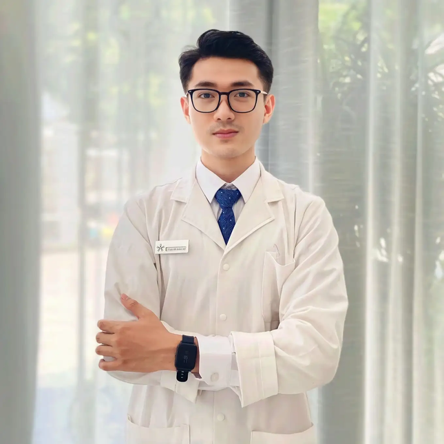 Đinh Văn Vinh (sinh năm 1999) từng học ngành Bác Sĩ Đa khoa Đại học Y Hà Nội.