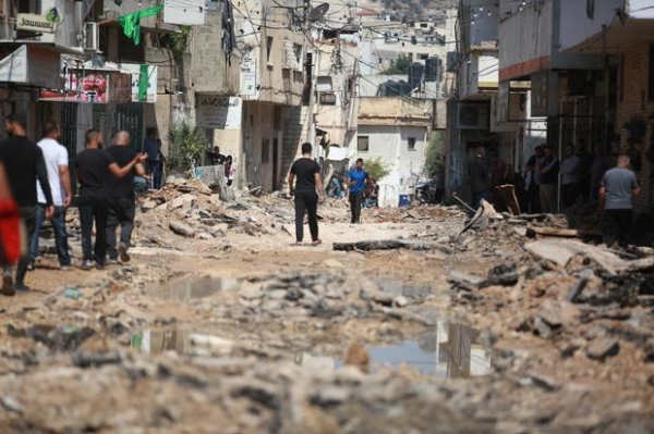 Khung cảnh tan hoang trên một con phố ở Jenin sau chiến dịch của Israel. Ảnh: CBSNews