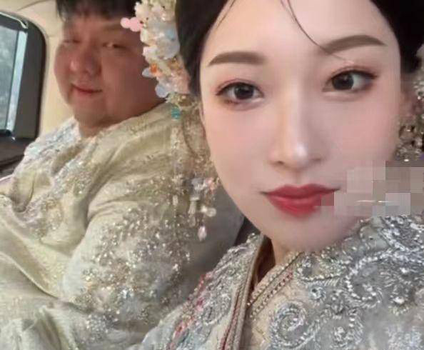 Nhan sắc của cô dâu và chú rể gây tranh cãi. Ảnh: Sohu