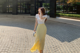 Thời trang - 10 cách diện chân váy dài cho nàng công sở