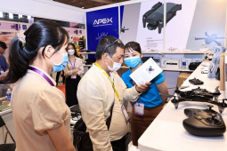 Thời trang Hi-tech - Chỉ một hành động, Trung Quốc khiến giá thiết bị điện tử tăng chóng mặt