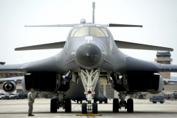 Media - "Oanh tạc cơ" nào mang tới 34 tấn vũ khí, trang bị các loại bom, tên lửa "hạng nặng"?