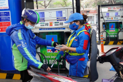 Thị trường - Tiêu dùng - Giá xăng dầu hôm nay 5/7: Tiếp tục được hỗ trợ bởi nguồn cung thắt chặt
