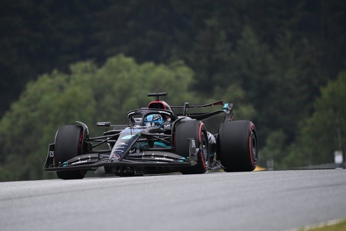 
Hai “sắc thái” Mercedes tại Sprint và cuộc đua chính ở Áo