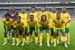 Bi hài trước World Cup nữ: ĐT Nam Phi khiến đối thủ ”choáng”, tố bị ăn chặn tiền