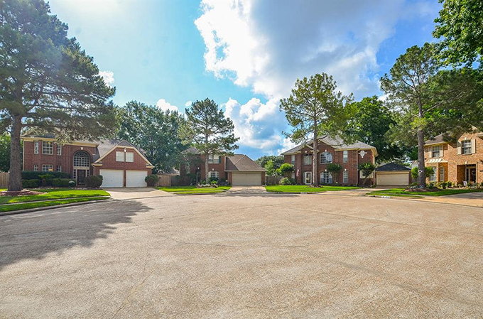 Cơ ngơi đẳng cấp của ca sĩ vừa xuất hiện khác lạ sau phẫu thuật hàm và cổ khiến fan không nhận ra - 15