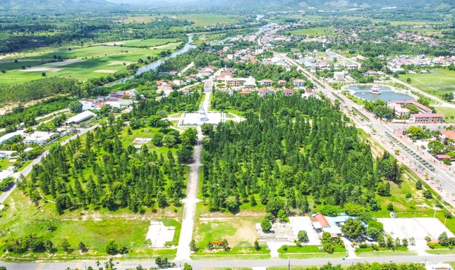 Một góc huyện Vĩnh Thạnh.
