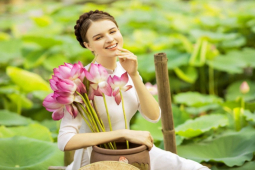 Làm đẹp - Cô gái Belarus khiến dân mạng Việt Nam "phát sốt" vì quá xinh, cao 1m83, dáng chuẩn mẫu