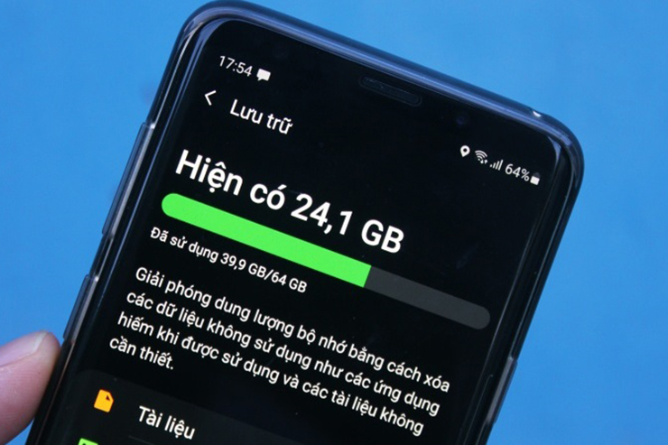 Dung lượng bộ nhớ sẽ đầy lên theo năm tháng.