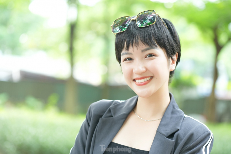 Ảnh ngoài đời của nữ diễn viên bị dìm nhan sắc trong 'Nơi giấc mơ tìm về' - 11