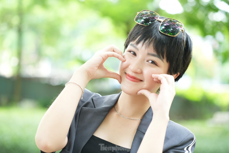 Ảnh ngoài đời của nữ diễn viên bị dìm nhan sắc trong 'Nơi giấc mơ tìm về' - 12