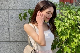 Thời trang - 10 công thức đẹp bất bại với áo dây