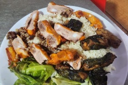 Tin tức trong ngày - Quán cơm gần cổng BV Bạch Mai bị tố "chặt chém" 160 nghìn đồng/suất: Chính quyền nói gì?