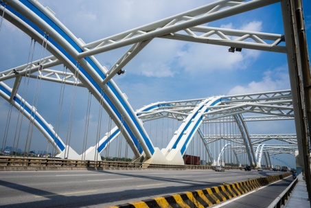 Chiêm ngưỡng cây cầu vòm thép vượt sông rộng nhất Việt Nam