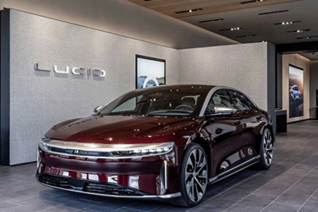 Hãng Lucid Air đánh bại Tesla về mẫu xe điện có tốc độ sạc nhanh nhất...