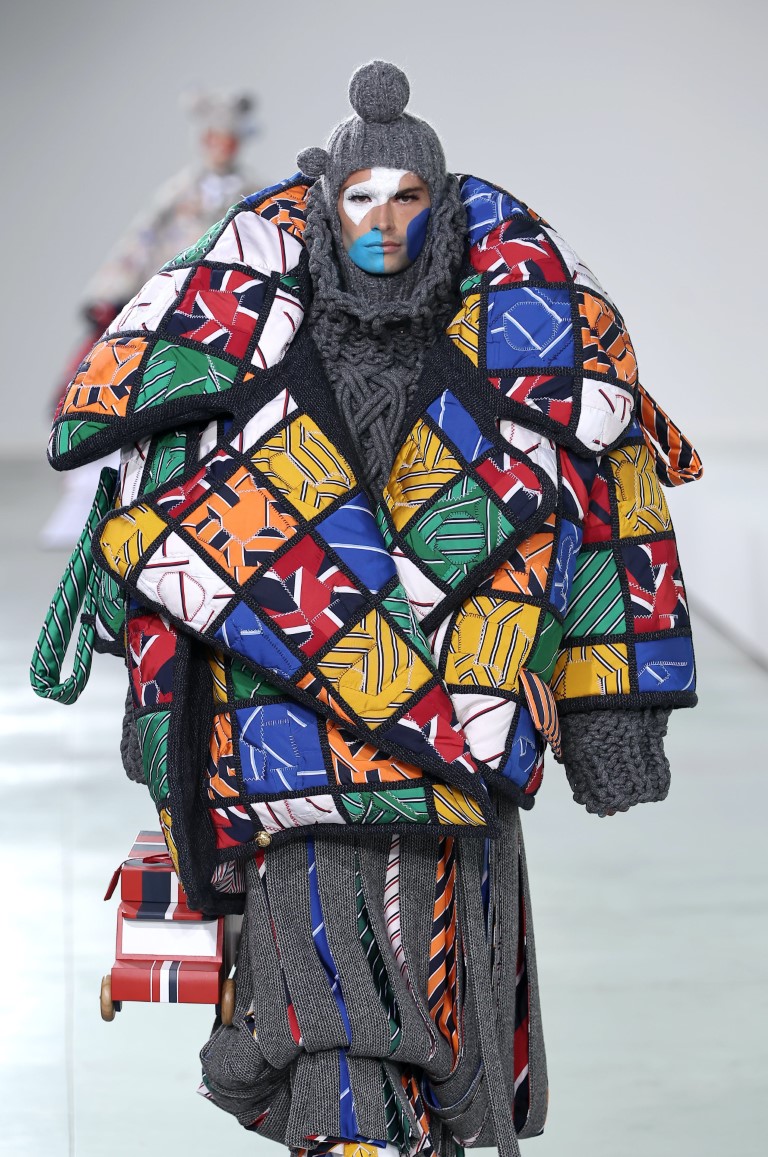 Những sàn diễn kỳ quặc nhất mọi thời đại của Thom Browne - 8